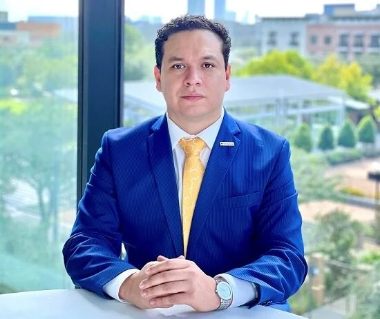 ⭐︎ Hernández⭐︎ Bio and Experience — HERNANDEZ ANALYTICA